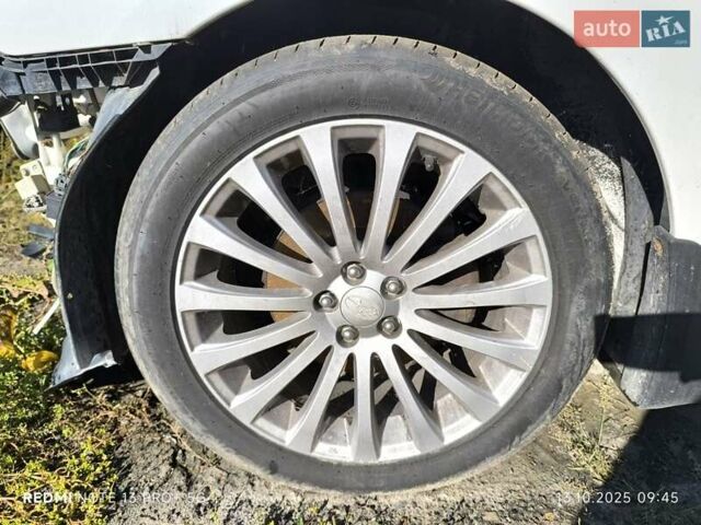 Белый Субару Легаси, объемом двигателя 2.46 л и пробегом 176 тыс. км за 3500 $, фото 12 на Automoto.ua