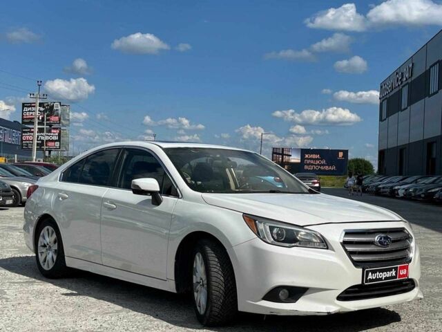 Белый Субару Легаси, объемом двигателя 2.5 л и пробегом 237 тыс. км за 6800 $, фото 2 на Automoto.ua