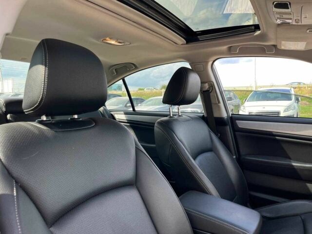 Белый Субару Легаси, объемом двигателя 2.5 л и пробегом 237 тыс. км за 6800 $, фото 18 на Automoto.ua