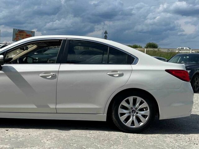 Белый Субару Легаси, объемом двигателя 2.5 л и пробегом 237 тыс. км за 6800 $, фото 9 на Automoto.ua