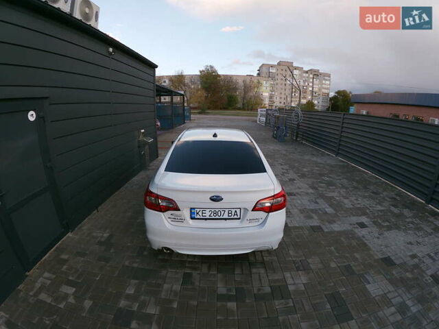 Субару Легаси 2014 в Вольногорске на Automoto.ua Белый Субару Легаси, объемом двигателя 2.46 л и пробегом 186 тыс. км за 11500 $, фото 4 на Automoto.ua