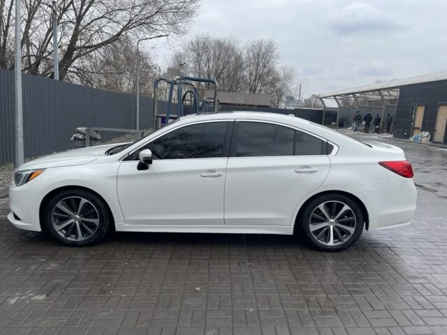 Білий Субару Легасі, об'ємом двигуна 2.5 л та пробігом 258 тис. км за 11500 $, фото 2 на Automoto.ua