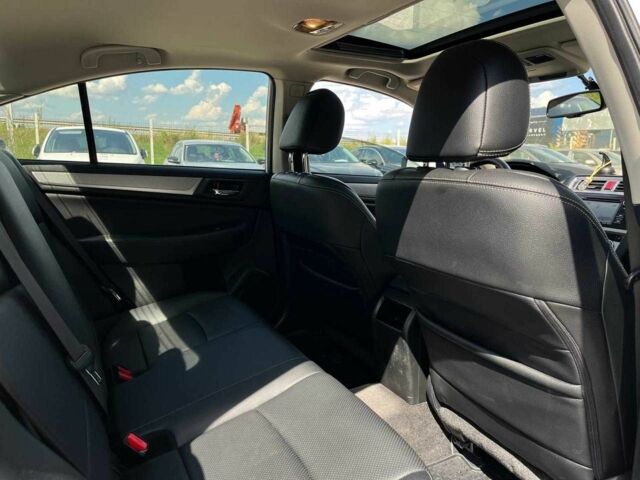 Белый Субару Легаси, объемом двигателя 2.5 л и пробегом 237 тыс. км за 6800 $, фото 22 на Automoto.ua