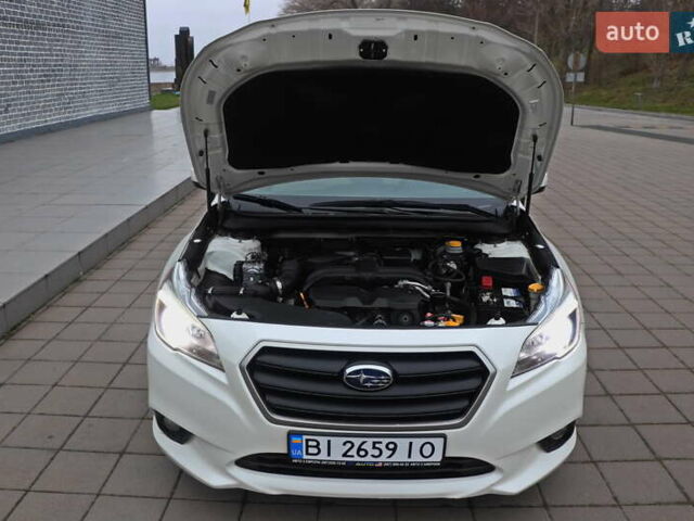 Белый Субару Легаси, объемом двигателя 2.5 л и пробегом 240 тыс. км за 8999 $, фото 26 на Automoto.ua