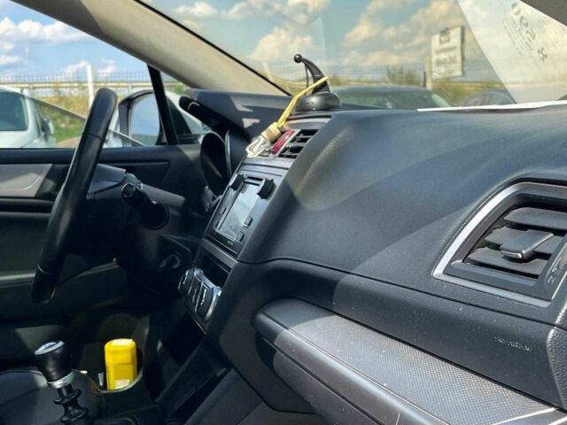 Белый Субару Легаси, объемом двигателя 2.5 л и пробегом 237 тыс. км за 6800 $, фото 12 на Automoto.ua