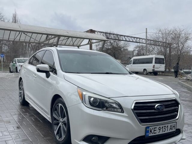 Білий Субару Легасі, об'ємом двигуна 2.5 л та пробігом 258 тис. км за 11500 $, фото 1 на Automoto.ua