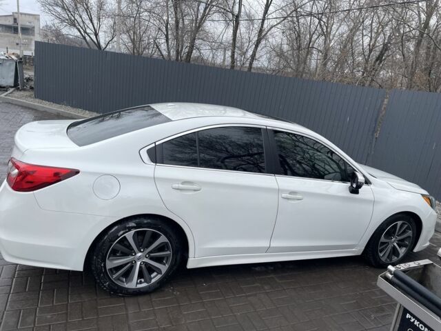 Білий Субару Легасі, об'ємом двигуна 2.5 л та пробігом 258 тис. км за 11500 $, фото 5 на Automoto.ua