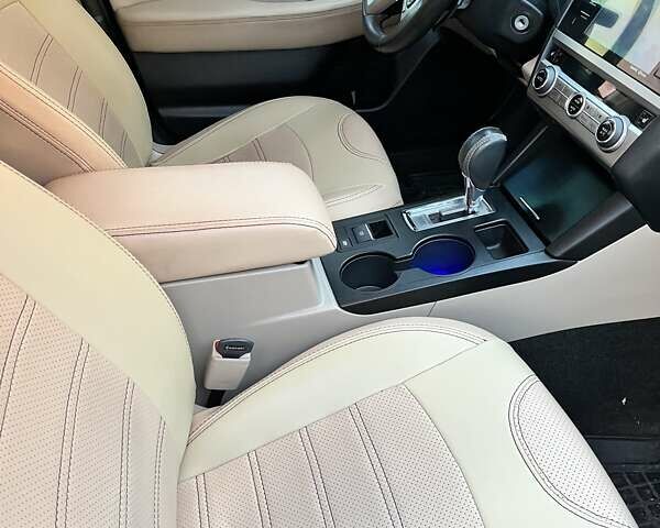 Субару Легаси 2014 в Вольногорске на Automoto.ua Белый Субару Легаси, объемом двигателя 2.46 л и пробегом 186 тыс. км за 11500 $, фото 10 на Automoto.ua