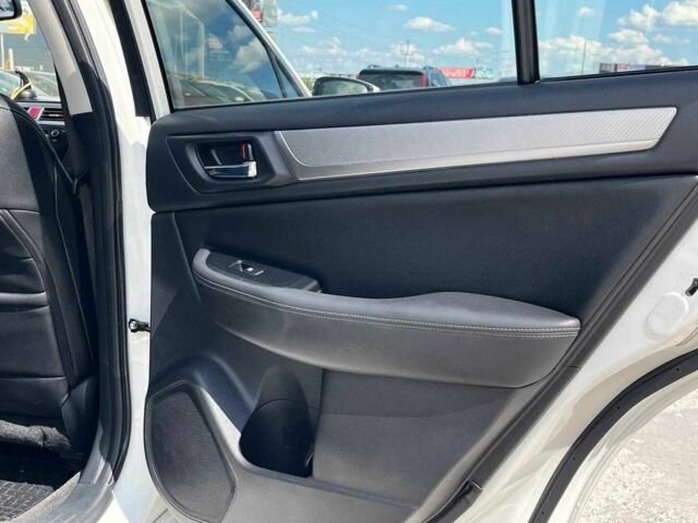 Белый Субару Легаси, объемом двигателя 2.5 л и пробегом 237 тыс. км за 6800 $, фото 21 на Automoto.ua