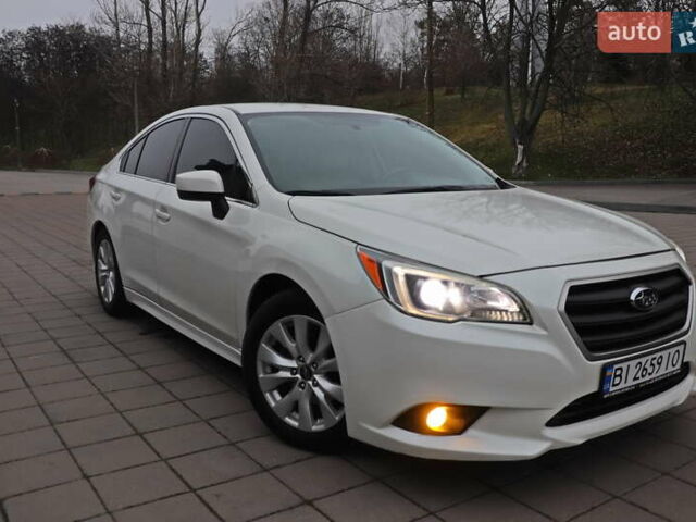 Белый Субару Легаси, объемом двигателя 2.5 л и пробегом 240 тыс. км за 8999 $, фото 1 на Automoto.ua
