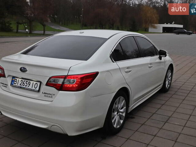 Белый Субару Легаси, объемом двигателя 2.5 л и пробегом 240 тыс. км за 8999 $, фото 8 на Automoto.ua
