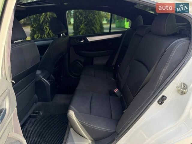 Білий Субару Легасі, об'ємом двигуна 2.46 л та пробігом 250 тис. км за 10900 $, фото 15 на Automoto.ua