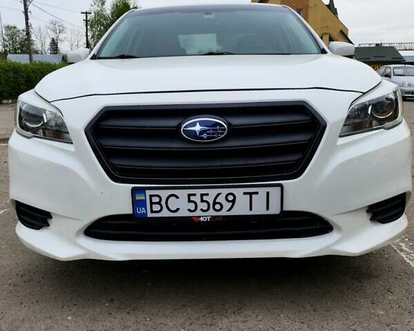 Белый Субару Легаси, объемом двигателя 2.5 л и пробегом 160 тыс. км за 12500 $, фото 4 на Automoto.ua