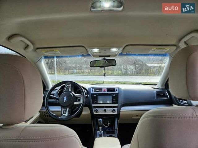 Белый Субару Легаси, объемом двигателя 2.5 л и пробегом 161 тыс. км за 10000 $, фото 8 на Automoto.ua