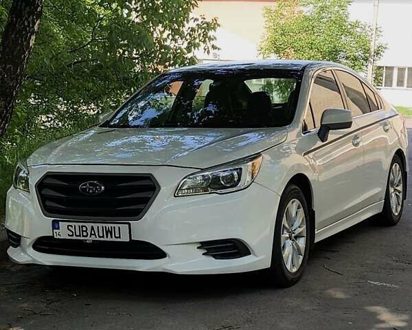 Белый Субару Легаси, объемом двигателя 2.5 л и пробегом 160 тыс. км за 12500 $, фото 6 на Automoto.ua