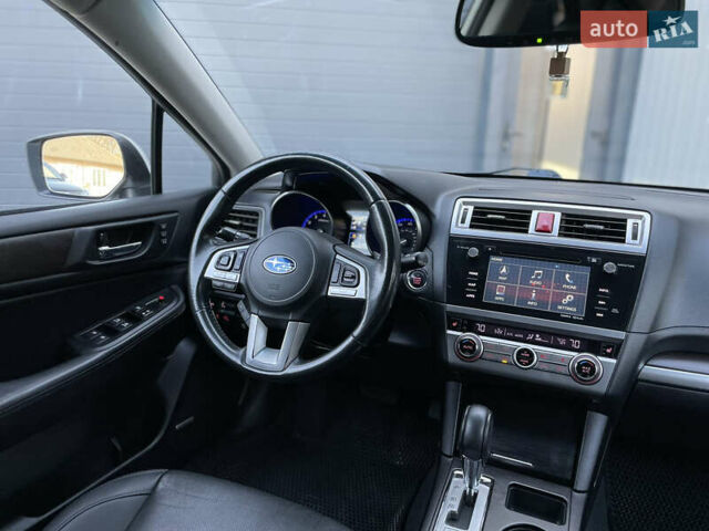 Белый Субару Легаси, объемом двигателя 2.46 л и пробегом 225 тыс. км за 11500 $, фото 21 на Automoto.ua