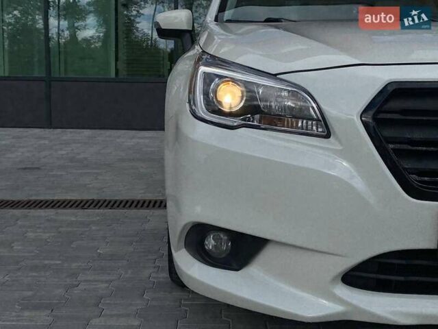 Білий Субару Легасі, об'ємом двигуна 2.5 л та пробігом 153 тис. км за 11490 $, фото 8 на Automoto.ua