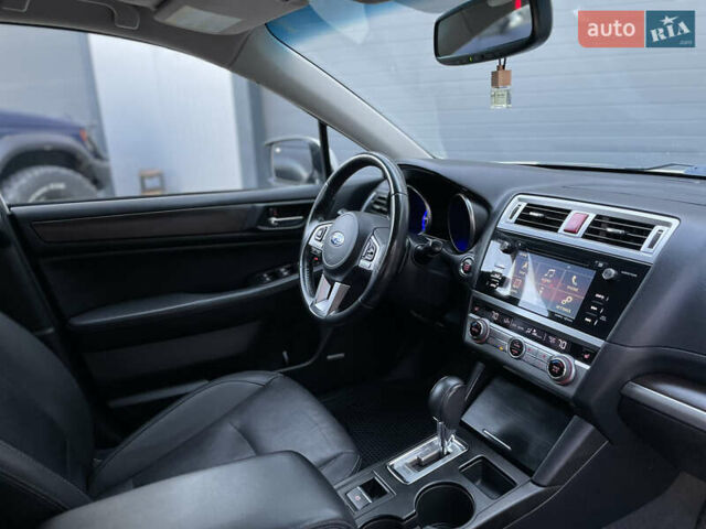 Білий Субару Легасі, об'ємом двигуна 2.46 л та пробігом 225 тис. км за 10900 $, фото 20 на Automoto.ua