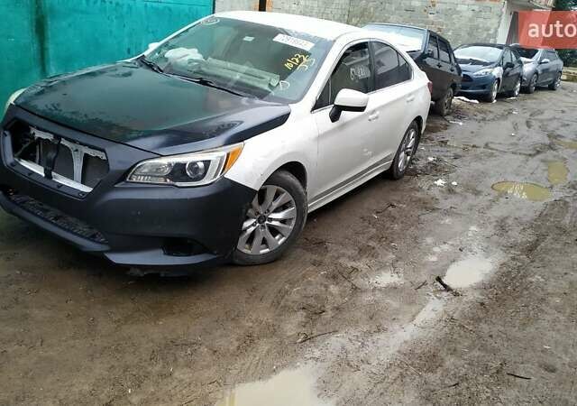 Белый Субару Легаси, объемом двигателя 2.5 л и пробегом 161 тыс. км за 10000 $, фото 20 на Automoto.ua