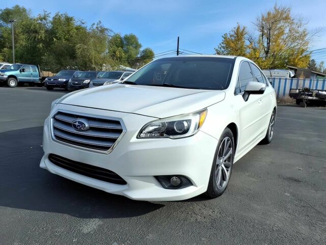 Белый Субару Легаси, объемом двигателя 2.5 л и пробегом 72 тыс. км за 9000 $, фото 1 на Automoto.ua