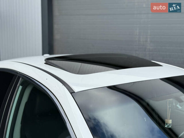 Белый Субару Легаси, объемом двигателя 2.46 л и пробегом 225 тыс. км за 10700 $, фото 18 на Automoto.ua