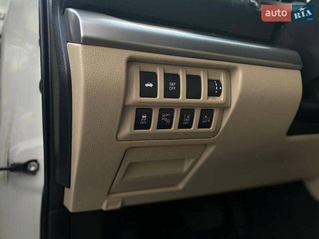 Білий Субару Легасі, об'ємом двигуна 2.5 л та пробігом 153 тис. км за 11490 $, фото 18 на Automoto.ua