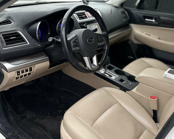 Білий Субару Легасі, об'ємом двигуна 2.5 л та пробігом 150 тис. км за 9888 $, фото 13 на Automoto.ua