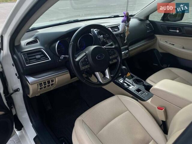 Білий Субару Легасі, об'ємом двигуна 2.5 л та пробігом 153 тис. км за 11490 $, фото 19 на Automoto.ua