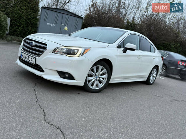 Белый Субару Легаси, объемом двигателя 2.5 л и пробегом 102 тыс. км за 11900 $, фото 7 на Automoto.ua
