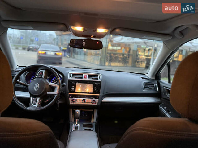 Белый Субару Легаси, объемом двигателя 2.5 л и пробегом 102 тыс. км за 11900 $, фото 10 на Automoto.ua