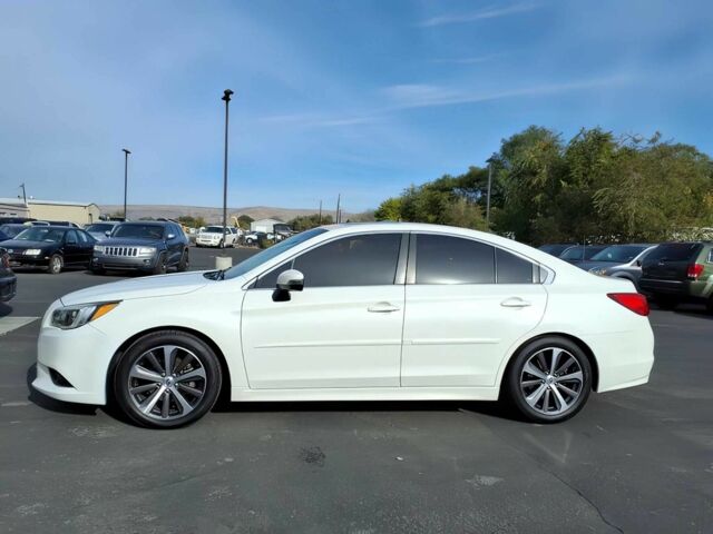 Белый Субару Легаси, объемом двигателя 2.5 л и пробегом 72 тыс. км за 9000 $, фото 2 на Automoto.ua