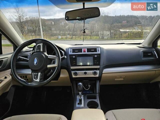 Белый Субару Легаси, объемом двигателя 2.5 л и пробегом 161 тыс. км за 10000 $, фото 9 на Automoto.ua