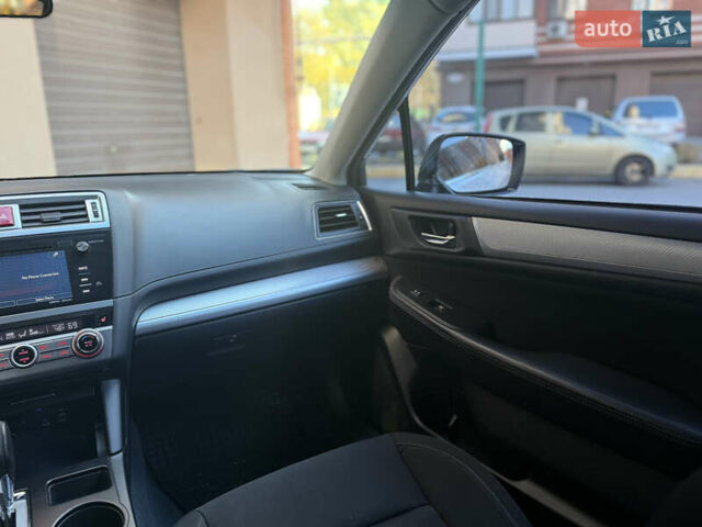 Белый Субару Легаси, объемом двигателя 2.5 л и пробегом 109 тыс. км за 11800 $, фото 13 на Automoto.ua