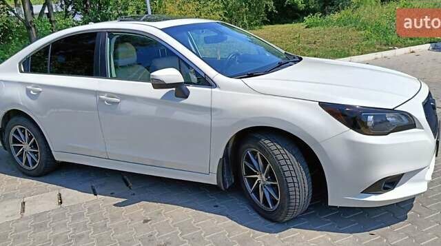 Белый Субару Легаси, объемом двигателя 2.5 л и пробегом 125 тыс. км за 12500 $, фото 15 на Automoto.ua