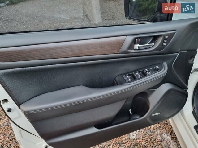 Білий Субару Легасі, об'ємом двигуна 2.5 л та пробігом 91 тис. км за 13850 $, фото 24 на Automoto.ua