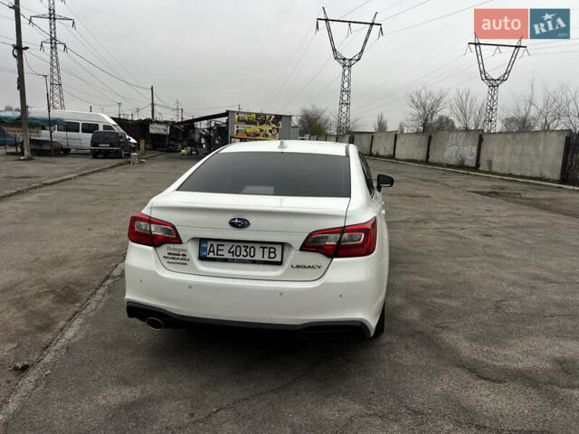 Білий Субару Легасі, об'ємом двигуна 2.5 л та пробігом 135 тис. км за 15500 $, фото 4 на Automoto.ua