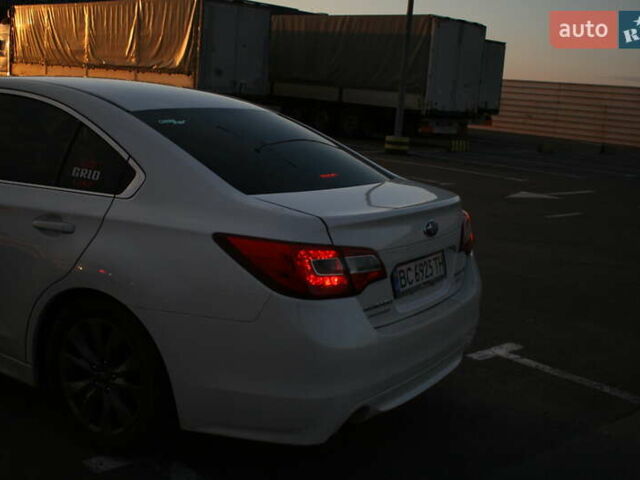 Білий Субару Легасі, об'ємом двигуна 2.5 л та пробігом 166 тис. км за 11900 $, фото 1 на Automoto.ua