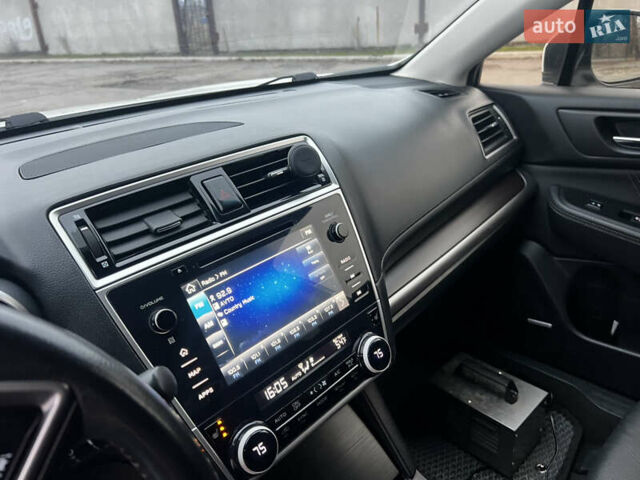 Білий Субару Легасі, об'ємом двигуна 2.5 л та пробігом 135 тис. км за 15500 $, фото 8 на Automoto.ua