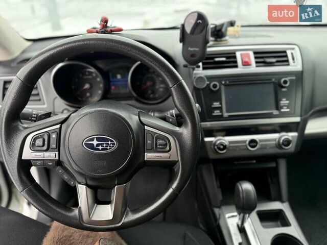 Білий Субару Легасі, об'ємом двигуна 2.5 л та пробігом 166 тис. км за 11900 $, фото 8 на Automoto.ua