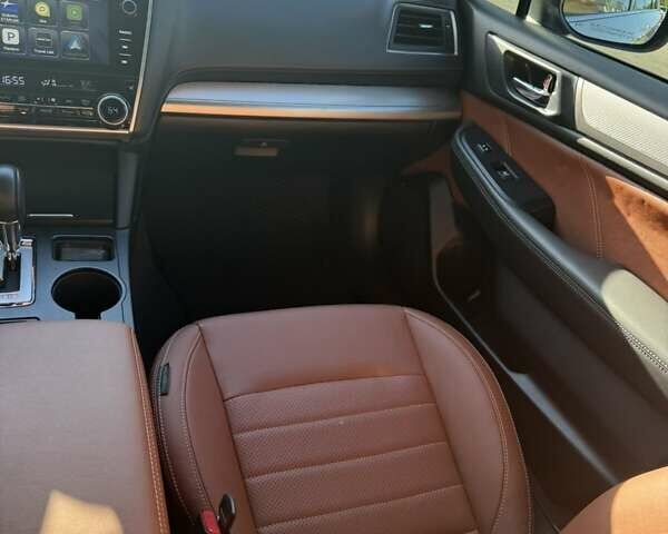 Білий Субару Легасі, об'ємом двигуна 2.46 л та пробігом 86 тис. км за 13500 $, фото 3 на Automoto.ua