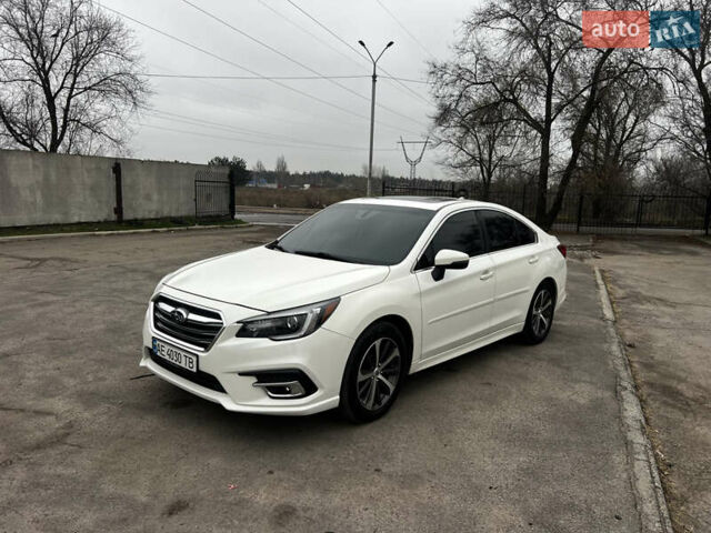 Білий Субару Легасі, об'ємом двигуна 2.5 л та пробігом 135 тис. км за 15500 $, фото 1 на Automoto.ua