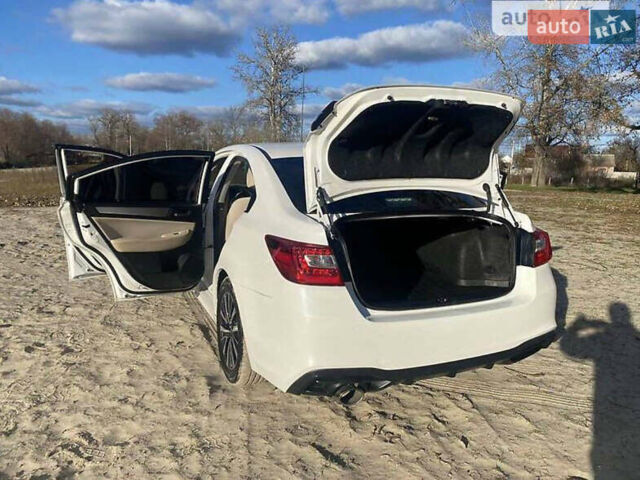 Белый Субару Легаси, объемом двигателя 2.5 л и пробегом 219 тыс. км за 12000 $, фото 10 на Automoto.ua