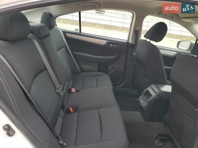 Білий Субару Легасі, об'ємом двигуна 2.46 л та пробігом 93 тис. км за 3000 $, фото 9 на Automoto.ua