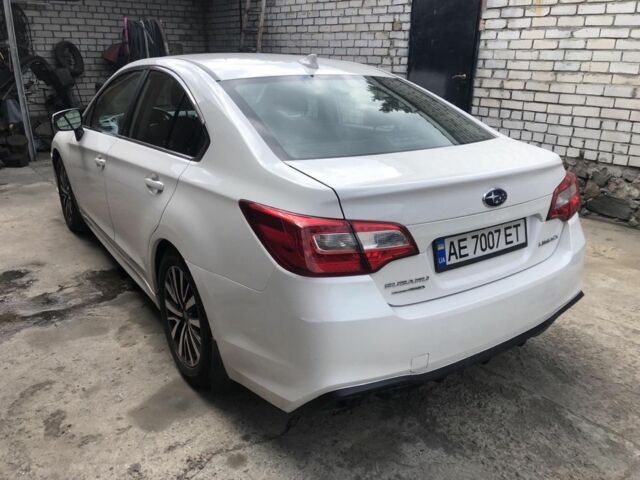 Білий Субару Легасі, об'ємом двигуна 2.5 л та пробігом 111 тис. км за 15000 $, фото 2 на Automoto.ua