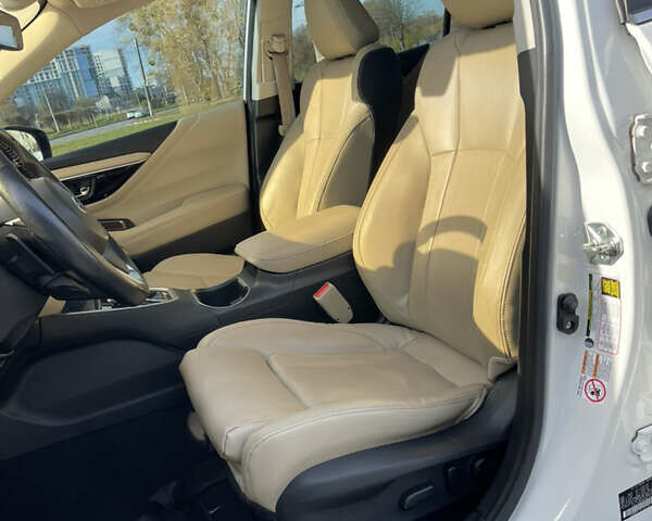 Білий Субару Легасі, об'ємом двигуна 2.5 л та пробігом 40 тис. км за 16850 $, фото 36 на Automoto.ua