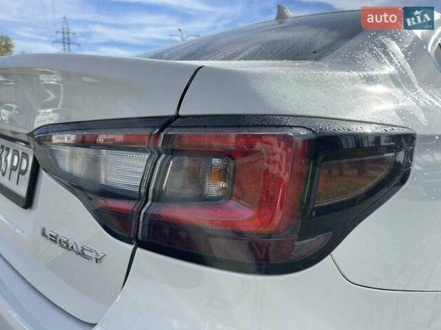 Білий Субару Легасі, об'ємом двигуна 2.5 л та пробігом 40 тис. км за 16850 $, фото 15 на Automoto.ua
