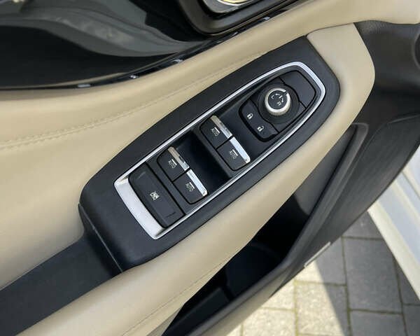 Білий Субару Легасі, об'ємом двигуна 2.5 л та пробігом 40 тис. км за 16850 $, фото 22 на Automoto.ua