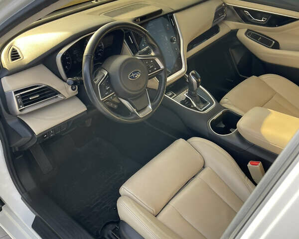 Білий Субару Легасі, об'ємом двигуна 2.5 л та пробігом 40 тис. км за 16850 $, фото 18 на Automoto.ua