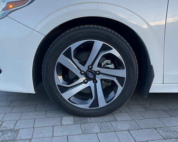 Белый Субару Легаси, объемом двигателя 2.5 л и пробегом 40 тыс. км за 15900 $, фото 8 на Automoto.ua