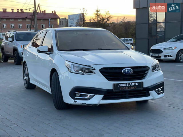 Белый Субару Легаси, объемом двигателя 2.5 л и пробегом 40 тыс. км за 15900 $, фото 2 на Automoto.ua